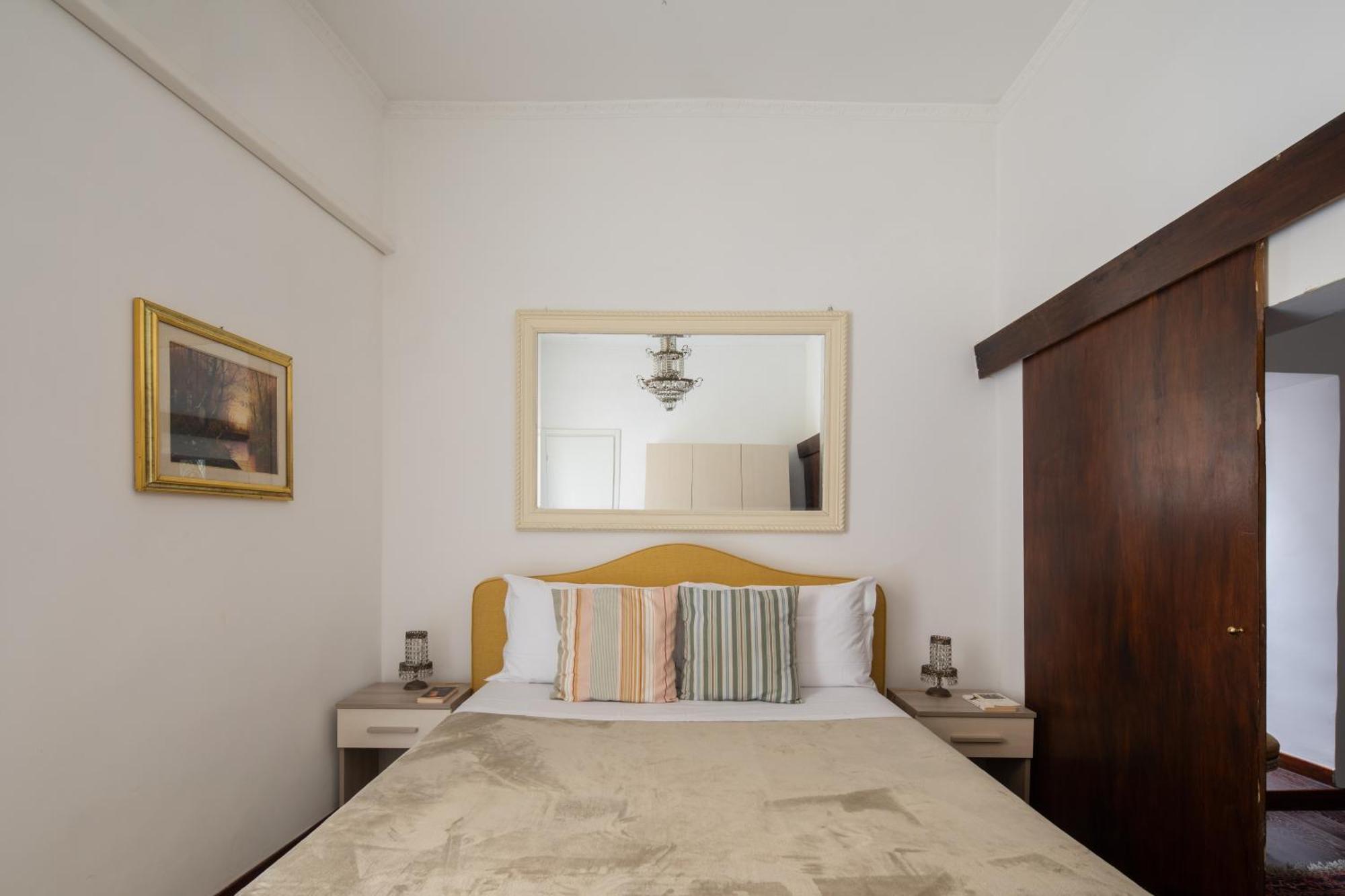 Apartment Domus Allegra Trevi Fountain - From 2 To 10 People Rome